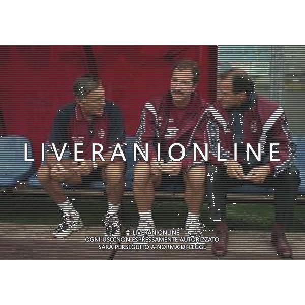 17-08-1997 COMO PRIMO TURNO DI COPPA ITALIA COMO TORINO 4-2 NELLA FOTO GRAEME SOUNESS ALLENATORE TORINO CALCIO CON IL TEAM MANAGER GIUSEPPE ACCARDI E LIDO VIERI AG ALDO LIVERANI SAS