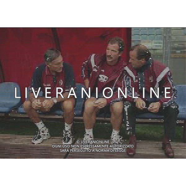 17-08-1997 COMO PRIMO TURNO DI COPPA ITALIA COMO TORINO 4-2 NELLA FOTO GRAEME SOUNESS ALLENATORE TORINO CALCIO CON IL TEAM MANAGER GIUSEPPE ACCARDI E LIDO VIERI AG ALDO LIVERANI SAS