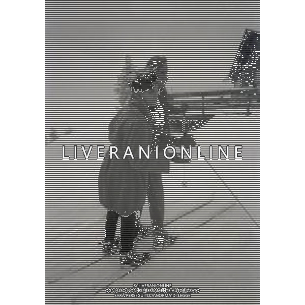 RETROSPETTIVA CLAUDIA CARDINALE ATTRICE NELLA FOTO CLAUDIA CARDINALE CON (CAPUCINE) HELEN IRENE LEFEVBRE A CORTINA D\'AMPEZZO NELL\'ANNO 1963 AG ALDO LIVERANI SAS