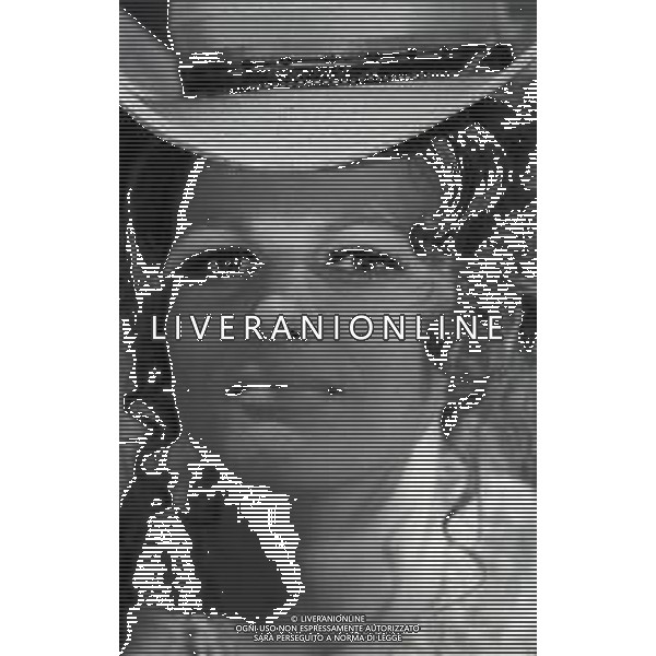 RETROSPETTIVA CLAUDIA CARDINALE ATTRICE NELLA FOTO CLAUDIA CARDINALE NELL\'ANNO 1968 NEL FILM WESTERN "C\'ERA UNA VOLTA IL WEST" AG ALDO LIVERANI SAS  