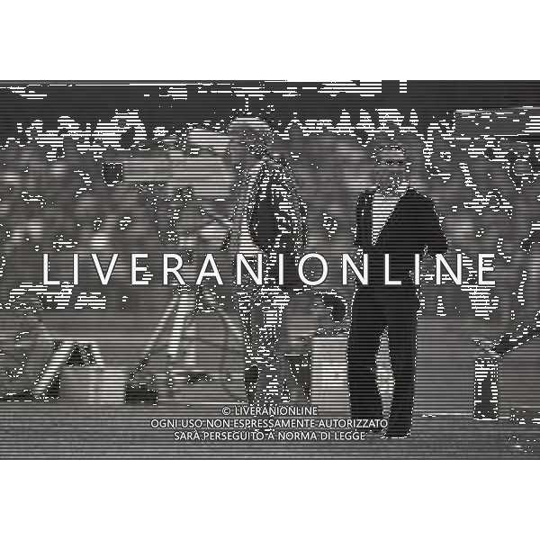 14-10-1984 VERONA CAMPIONATO DI CALCIO SERIE A VERONA JUVENTUS 2-0 NELLA FOTO OSVALDO BAGNOLI ALLENATORE VERONA CALCIO CON EMILIANO MASCETTI AG ALDO LIVERANI SAS