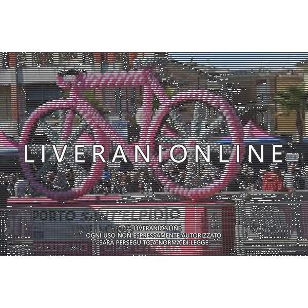 14-10-2020 Giro D\'italia; Tappa 11 Porto Sant Elpidio - Rimini; Porto Sant Elpidio; ©SIROTTI / AGENZIA ALDO LIVERANI SAS