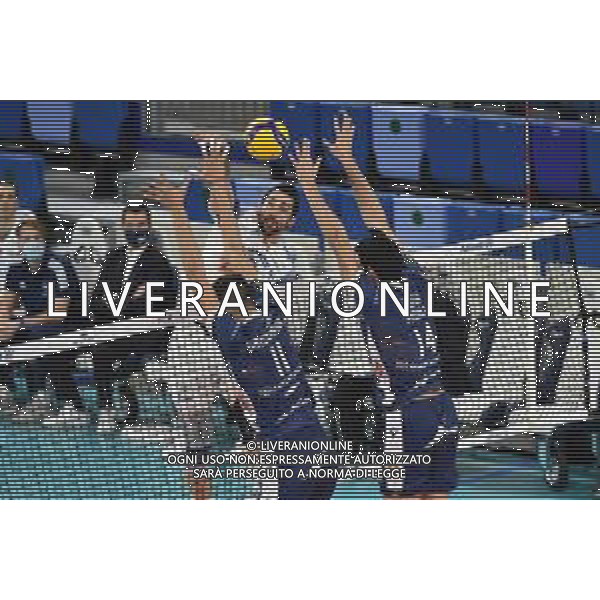 Stephen Maar (Milano) contro il muro di Ravenna Allianz Milano vs Consar Ravenna Regular Season SuperLega Credem Banca - 5° giornata Milano 14-10-2020 Allianz Cloud - Palalido foto Roberto Garavaglia - agenzia Aldo Liverani sas/ AGENZIA ALDO LIVERANI SAS