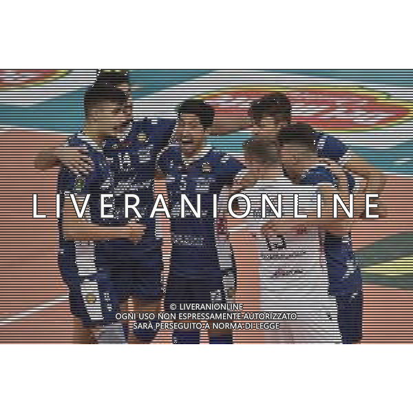 esultanza Ravenna dopo un punto Allianz Milano vs Consar Ravenna Regular Season SuperLega Credem Banca - 5° giornata Milano 14-10-2020 Allianz Cloud - Palalido foto Roberto Garavaglia - agenzia Aldo Liverani sas/ AGENZIA ALDO LIVERANI SAS
