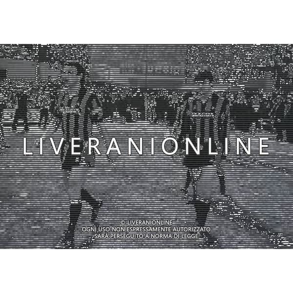 07-12-1983 MILANO COPPA RITORNO UEFA OTTAVI DI FINALE INTER -AUSTRIA VIENNA 1-1 NELLA FOTO GRAZIANO BINI E ALDO SERENA AG ALDO LIVERANI SAS