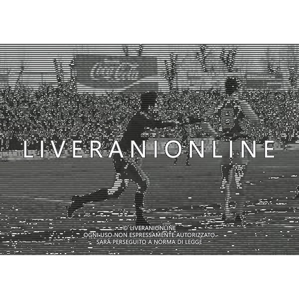 27-01-1980 MONZA CAMPIONATO DI CALCIO SERIE B MONZA L.R.VICENZA 3-2 NELLA FOTO ESULTANZA EZIO BLANGERO AG ALDO LIVERANI SAS