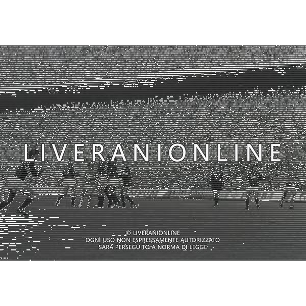 23-10-1983 MILANO CAMPIONATO DI CALCIO SERIE A MILAN SAMPDORIA 2-1 NELLA FOTO PUNIZIONE TREVOR FRANCIS AG ALDO LIVERANI SAS