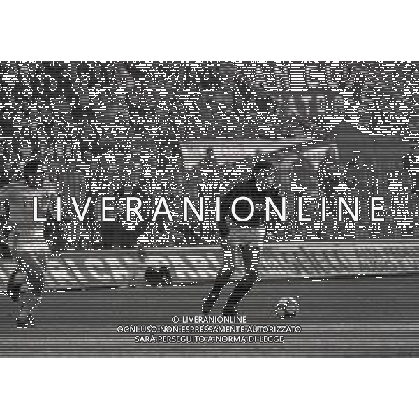 04-12-1983 MILANO CAMPIONATO DI CALCIO SERIE A MILAN GENOA 1-0 NELLA FOTO SERGIO BATTISTINI E FERDINANDO VIOLA AG ALDO LIVERANI SAS