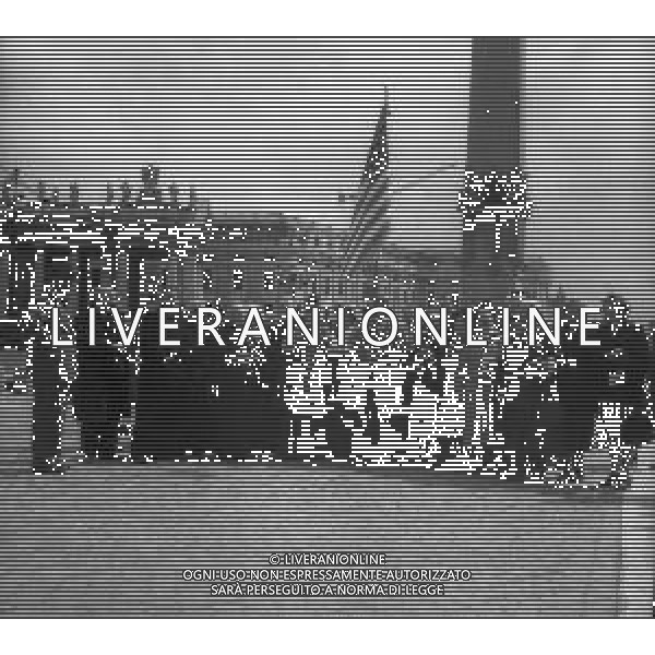 RETROSPETTIVA CARDINALE FRANCIS JOSEPH SPELLMAN ARCIVESCOVO CATTOLICO STATUNITENSE NELLA FOTO IL CARDINALE FRANCIS SPELLAMN IN PIAZZA SAN PIETRO A ROMA NELL\'ANNO 1955 AG ALDO LIVERANI SAS