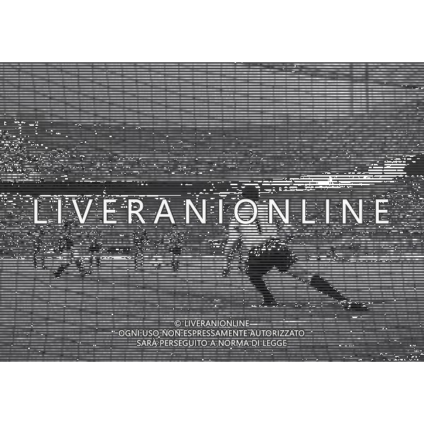 21-05-1986 MILANO QUARTI DI FINALE DI COPPA ITALIA INTER ROMA 2-1 NELLA FOTO RIGORE LIAM BRADY AG ALDO LIVERANI SAS