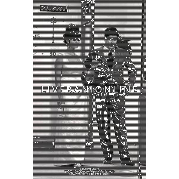 RETROSPETTIVA CLAUDIA CARDINALE ATTRICE NELLA FOTO CLAUDIA CARDINALE A MILANO NELL\'ANNO 1966 CON IL REGISTA ANTONELLO FALQUI E RITA PAVONE AG ALDO LIVERANI SAS 