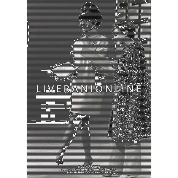 RETROSPETTIVA CLAUDIA CARDINALE ATTRICE NELLA FOTO CLAUDIA CARDINALE A MILANO NELL\'ANNO 1966 CON IL REGISTA ANTONELLO FALQUI E RITA PAVONE AG ALDO LIVERANI SAS 