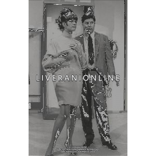 RETROSPETTIVA CLAUDIA CARDINALE ATTRICE NELLA FOTO CLAUDIA CARDINALE A MILANO NELL\'ANNO 1966 CON IL REGISTA ANTONELLO FALQUI E RITA PAVONE AG ALDO LIVERANI SAS 