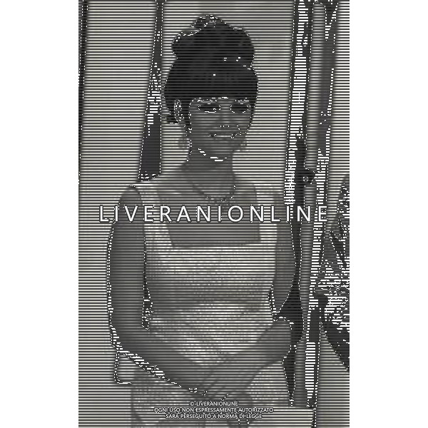 RETROSPETTIVA CLAUDIA CARDINALE ATTRICE NELLA FOTO CLAUDIA CARDINALE A MILANO NELL\'ANNO 1966 CON IL REGISTA ANTONELLO FALQUI E RITA PAVONE AG ALDO LIVERANI SAS 