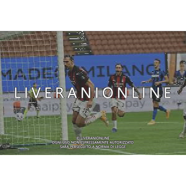 Zlatan Ibrahimovic (Milan) esulta dopo il gol dell 1 a 0 Milan Inter vs Milan Campionato Serie A TIM - 4¬∞ giornata Milano 17-10-2020 Stadio Giuseppe Meazza - San Siro foto Roberto Garavaglia - agenzia Aldo Liverani sas/ AGENZIA ALDO LIVERANI SAS