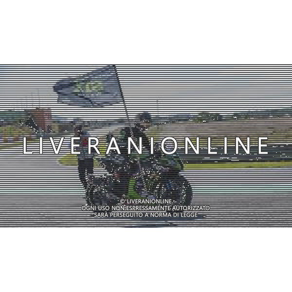 Round 8 Pirelli Estoril Round Race1 - World SuperBike - SBK, 17 October 2020 estoril, portugal, Italy Photo showing: N¬∞ 1 Jonathan Rea GBR Kawasaki Zx-10RR Kawasaki Racing Team WorldSBK Wins the sixth World Superbike title The flag @LM/Otto Moretti/ AGENZIA ALDO LIVERANI SAS
