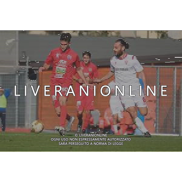 Virtus Verona vs VL Pesaro - Campionato di Calcio Serie C - Lega Pro 2020/2021, 17 ottobre 2020 Verona, Italia Nella foto: Leonardo Zarpellon - Virtus Vecomp Verona - Enrico Pezzi - VIS Pesaro @LM/Roberto Tommasini/ AGENZIA ALDO LIVERANI SAS