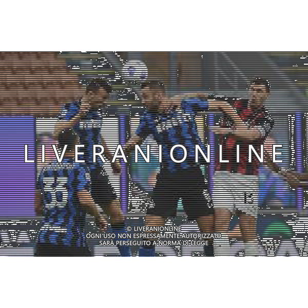 Ivan Perisic (Inter), Stefan de Vrij (Inter) e Alessio Romagnoli (Milan) Inter vs Milan Campionato Serie A TIM - 4¬∞ giornata Milano 17-10-2020 Stadio Giuseppe Meazza - San Siro foto Roberto Garavaglia - agenzia Aldo Liverani sas/ AGENZIA ALDO LIVERANI SAS
