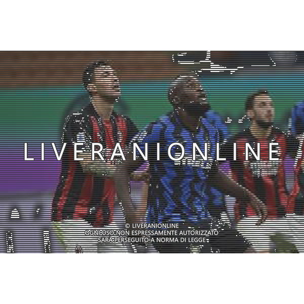 Alessio Romagnoli (Milan) SX e Romelu Lukaku (Inter) DX Inter vs Milan Campionato Serie A TIM - 4° giornata Milano 17-10-2020 Stadio Giuseppe Meazza - San Siro foto Roberto Garavaglia - agenzia Aldo Liverani sas