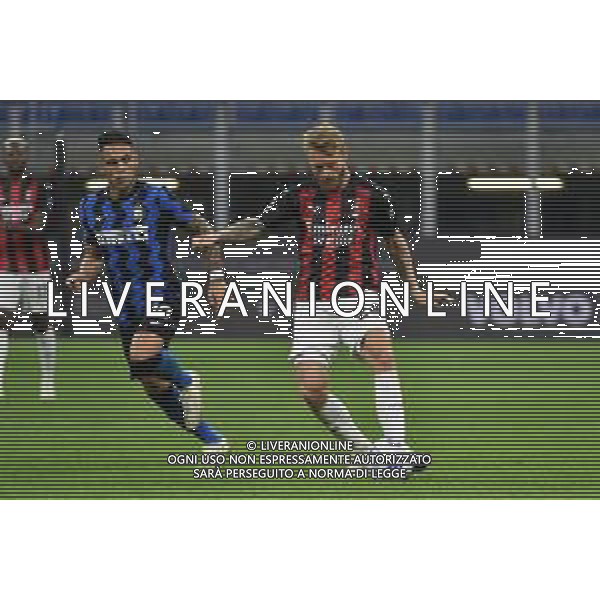 Romelu Lukaku (Inter) SX e Simon Kjaer (Milan) DX Inter vs Milan Campionato Serie A TIM - 4° giornata Milano 17-10-2020 Stadio Giuseppe Meazza - San Siro foto Roberto Garavaglia - agenzia Aldo Liverani sas