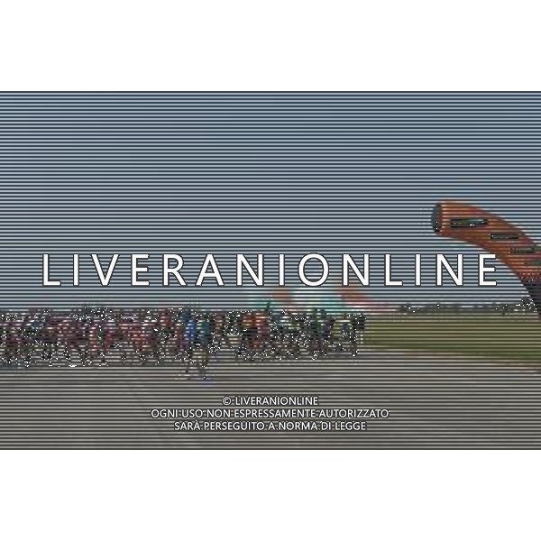 18-10-2020 Giro D\'italia; Tappa 15 Base Aerea Rivolto - Piancavallo; 2020, Androni Giocattoli Sidermec; 2020, Vini Zabu Ktm; Frecce, Tricolori; Base Aerea Rivolto; ©SIROTTI / AGENZIA ALDO LIVERANI SAS