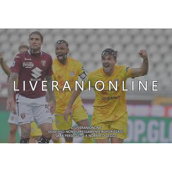 Torino 18.10.2020 Stadio Olimpico Grande Torino ©Falzone/Agenzia Aldo Liverani Torino vs Cagliari Serie A Tim 2020-2021 Nella foto : Esultanza dopo il secondo gol di giovanni SIMEONE ©Falzone / AGENZIA ALDO LIVERANI SAS
