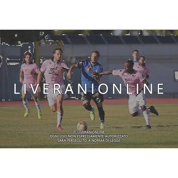Bisceglie vs Palermo - Campionato di Calcio Serie C - Lega Pro 2020/2021, 18 ottobre 2020 Bisceglie, Italia Nella foto: Gregorio Luperini (Palermo FC) Salvatore Pelliccia (AS Bisceglie) @LM/Emmanuele Mastrodonato AG ALDO LIVERANI SAS