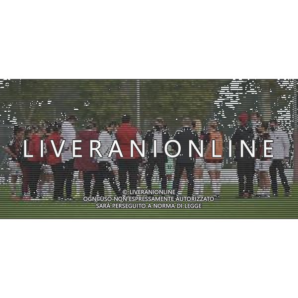 Maurizio Ganz allenatore Milan a fine gara con tutta la squadra e lo staff Milan Women vs Inter Milano Women Campionato Serie A Femminile - 6° giornata Milano 18-10-2020 centro sportivo Peppino Vismara foto Roberto Garavaglia - agenzia Aldo Liverani sas