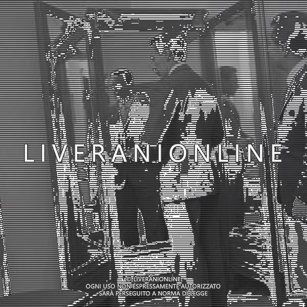 RETROSPETTIVA GIOVANNI GRUPPONE COMMISSARIO DI POLIZIA DI STATO NELLA FOTO GIOVANNI GRUPPONE COMMISSARIO DI POLIZIA DI STATO DAL SARTO NELL\'ANNO 1965 AG ALDO LIVERANI SAS