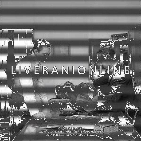 RETROSPETTIVA GIOVANNI GRUPPONE COMMISSARIO DI POLIZIA DI STATO NELLA FOTO GIOVANNI GRUPPONE COMMISSARIO DI POLIZIA DI STATO DAL SARTO NELL\'ANNO 1965 AG ALDO LIVERANI SAS