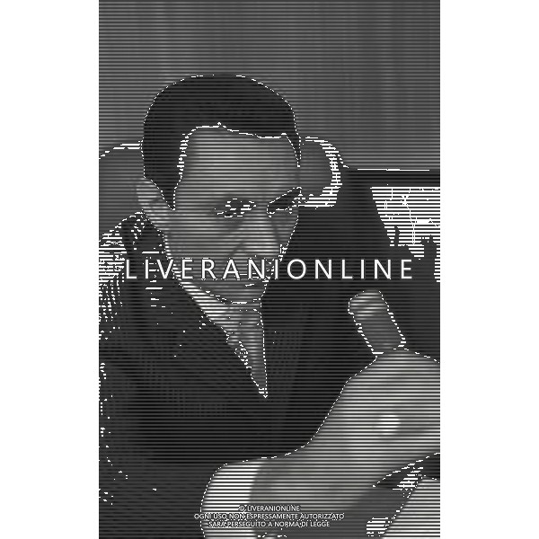 RETROSPETTIVA GIOVANNI GRUPPONE COMMISSARIO DI POLIZIA DI STATO NELLA FOTO GIOVANNI GRUPPONE COMMISSARIO DI POLIZIA DI STATO NEL SUO UFFICIO A MILANO NELL\'ANNO 1965 AG ALDO LIVERANI SAS
