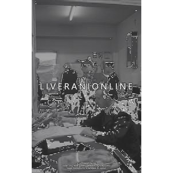 RETROSPETTIVA GIOVANNI GRUPPONE COMMISSARIO DI POLIZIA DI STATO NELLA FOTO GIOVANNI GRUPPONE COMMISSARIO DI POLIZIA DI STATO NEL SUO UFFICIO A MILANO NELL\'ANNO 1965 AG ALDO LIVERANI SAS