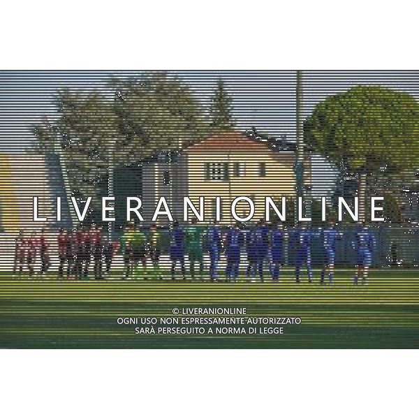 Lucchese vs Como - Campionato di Calcio Serie C - Lega Pro 2020/2021, 19 ottobre 2020 Stadio Comunale &#34;Porta Elisa&#34;, Lucca, Italia Nella foto: Le squadrea a centrocampo @LM/Fabio Fagiolini/ AGENZIA ALDO LIVERANI SAS
