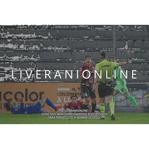 Lucchese vs Como - Campionato di Calcio Serie C - Lega Pro 2020/2021, 19 ottobre 2020 Stadio Comunale &#34;Porta Elisa&#34;, Lucca, Italia Nella foto: L\'arbitro assegna il rigore al Como @LM/Fabio Fagiolini/ AGENZIA ALDO LIVERANI SAS