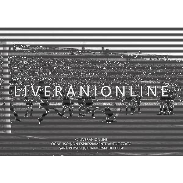 26-11-1989 BERGAMO CAMPIONATO DI CALCIO SERIE A ATALANTA INTER 2-1 NELLA FOTO GOAL NICOLA BERTI AG ALDO LIVERANI SAS