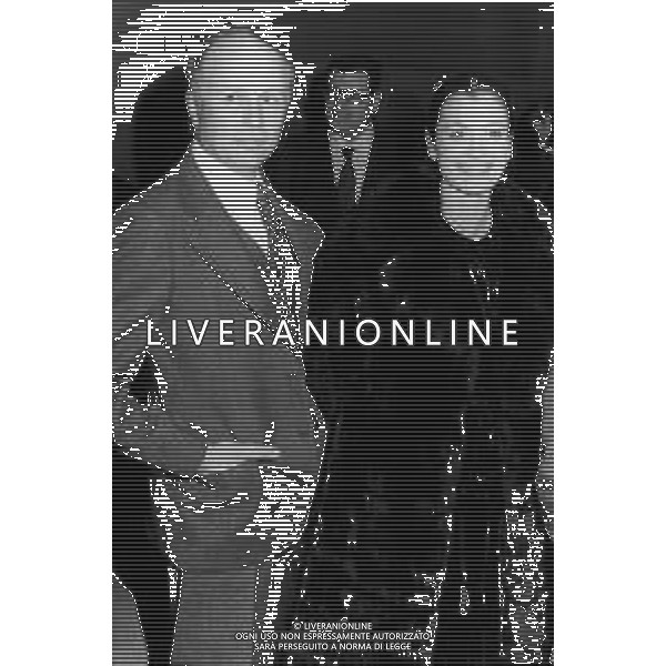 RETROSPETTIVA CARLA FRACCI BALLERINA NELLA FOTO CARLA FRACCI CON IL MARITO BEPPE MENEGATTI E MAURIZIO COSTANZO NELL\'ANNO 1980 AG ALDO LIVERANI SAS
