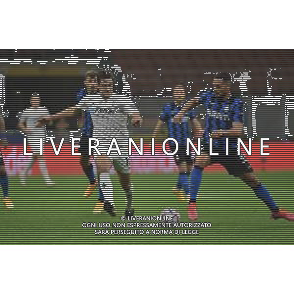 Neuhaus (Borussia M.) e danilo D\'Ambrosio (Inter) Inter vs Borussia Monchengladbach UEFA Champions League fase a gironi 1¬∞ giornata - gruppo B Milano 21-10-2020 stadio Giuseppe Meazza - San Siro foto Roberto Garavaglia - agenzia Aldo Liverani sas / AGENZIA ALDO LIVERANI SAS