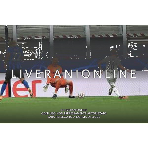 Hofmann (Borussia M.) segna il gol del 2 a 1 Borussia M. Inter vs Borussia Monchengladbach UEFA Champions League fase a gironi 1° giornata - gruppo B Milano 21-10-2020 stadio Giuseppe Meazza - San Siro foto Roberto Garavaglia - agenzia Aldo Liverani sas / AGENZIA ALDO LIVERANI SAS