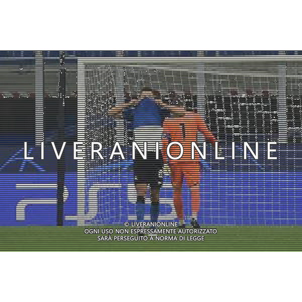 delusione Inter dopo il gol del 2 a 1 Borussia M. Inter vs Borussia Monchengladbach UEFA Champions League fase a gironi 1¬∞ giornata - gruppo B Milano 21-10-2020 stadio Giuseppe Meazza - San Siro foto Roberto Garavaglia - agenzia Aldo Liverani sas / AGENZIA ALDO LIVERANI SAS