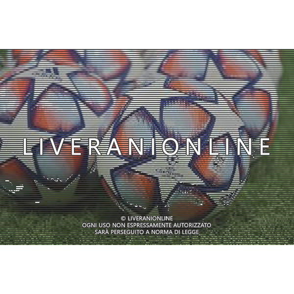 il pallone per le gare di UEFA Champions League Inter vs Borussia Monchengladbach UEFA Champions League fase a gironi 1¬∞ giornata - gruppo B Milano 21-10-2020 stadio Giuseppe Meazza - San Siro foto Roberto Garavaglia - agenzia Aldo Liverani sas / AGENZIA ALDO LIVERANI SAS