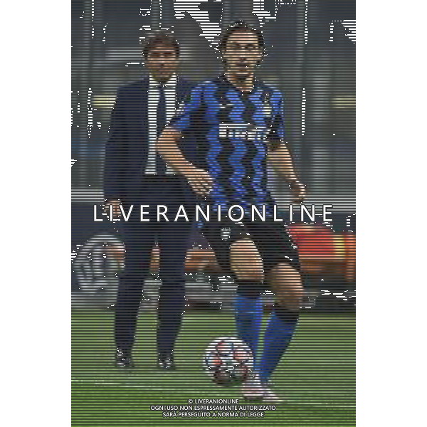 Matteo Darmian (Inter) e sulla SX Antonio Conte allenatore Inter Inter vs Borussia Monchengladbach UEFA Champions League fase a gironi 1° giornata - gruppo B Milano 21-10-2020 stadio Giuseppe Meazza - San Siro foto Roberto Garavaglia - agenzia Aldo Liverani sas / AGENZIA ALDO LIVERANI SAS