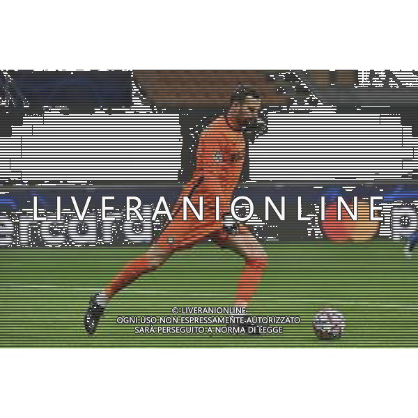 Samir Handanovic (Inter) Inter vs Borussia Monchengladbach UEFA Champions League fase a gironi 1¬∞ giornata - gruppo B Milano 21-10-2020 stadio Giuseppe Meazza - San Siro foto Roberto Garavaglia - agenzia Aldo Liverani sas / AGENZIA ALDO LIVERANI SAS