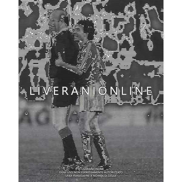06-04-1988 TORINO ANDATA SEMIFINALE DI ANDATA COPPA ITALIA TORINO JUVENTUS 2-0 NELLA FOTO ARBITRO PAOLO CASARIN E GIORGIO BRESCIANI AG ALDO LIVERANI SAS
