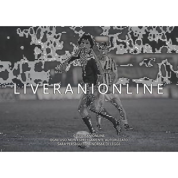 06-04-1988 TORINO ANDATA SEMIFINALE DI ANDATA COPPA ITALIA TORINO JUVENTUS 2-0 NELLA FOTO GIANCARLO CARRADINI E MICHAEL LAUDRUP AG ALDO LIVERANI SAS