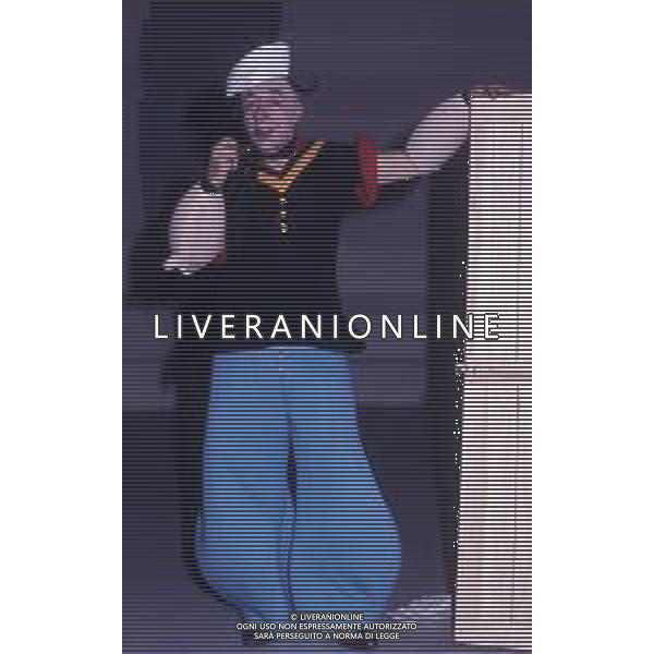 RETROSPETTIVA GINO BRAMIERI ATTORE NELLA FOTO GINO BRAMIERI IMITAZIONE DI BRACCIO DI FERRO AG ALDO LIVERANI SAS