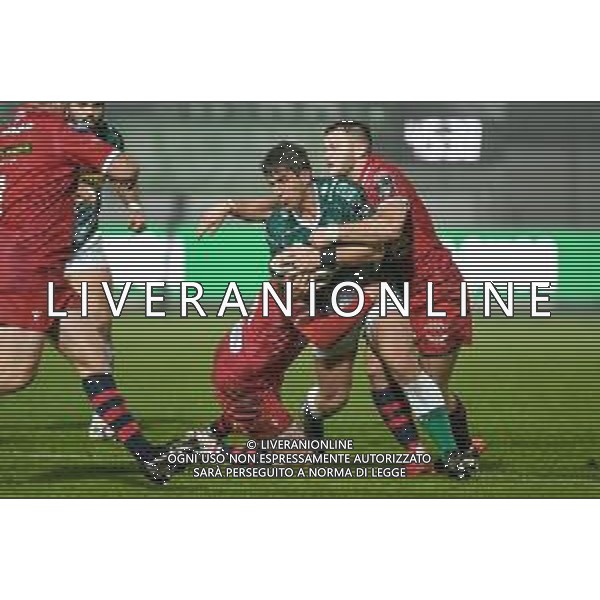 Benetton Treviso vs Scarlets Rugby - Rugby Guinness Pro 14 match 2020/2021, 23 October 2020 Stadio Comunale di Monigo, Treviso, Italy Photo showing: Ian Keatley (Treviso) tackled by Angus O‚ÄôBrien (Scarlets) and Steff Hughes (Scarlets) @LM/Ettore Griffoni AG ALDO LIVERANI SAS