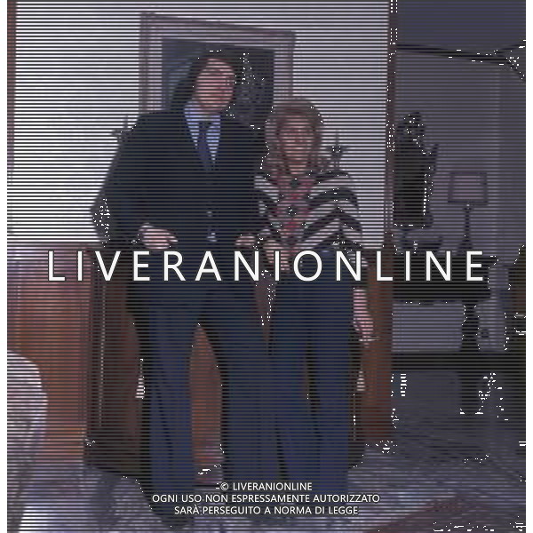 MARIA BARBIERI MOGLIE DI GINO BRAMIERI E CESARE BRAMIERI NELLA LORO CASA A MILANO AG ALDO LIVERANI SAS
