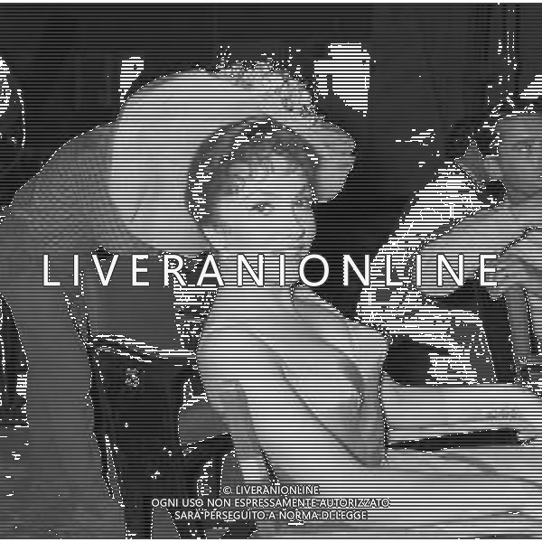 GINA LOLLOBRIGIDA ATTRICE ITALIANA - RETROSPETTIVA NELLA FOTO A ROMA NEL 1954 SUL SET DURANTE UNA PAUSA DELLE RIPRESE DEL FILM \' LA ROMANA\' ©ARCHIVIO GIOVANNI LIVERANI / AG. ALDO LIVERANI SAS