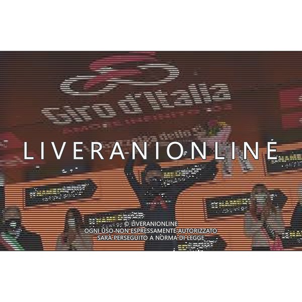24-10-2020 Giro D\'italia; Tappa 20 Alba - Sestriere; 2020, Team Ineos Grenadiers; Geoghegan, Hart Tao; Sestriere; ©SIROTTI / AGENZIA ALDO LIVERANI SAS