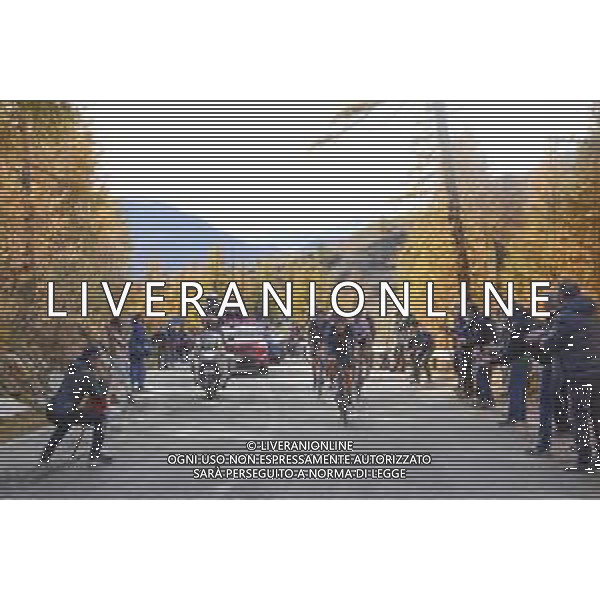 24-10-2020 Giro D\'italia; Tappa 20 Alba - Sestriere; 2020, Team Ineos Grenadiers; 2020, Sunweb; Dennis, Rohan; Geoghegan, Hart Tao; Hirt, Jan; Sestriere; ©SIROTTI / AGENZIA ALDO LIVERANI SAS